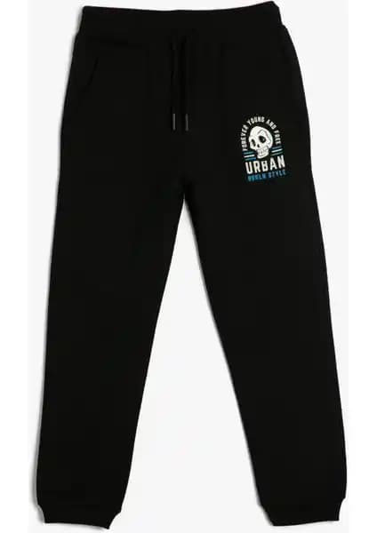 Koton'un Sürdürülebilir ve Şık Jogger Eşofman Altı Genç Erkekler İçin