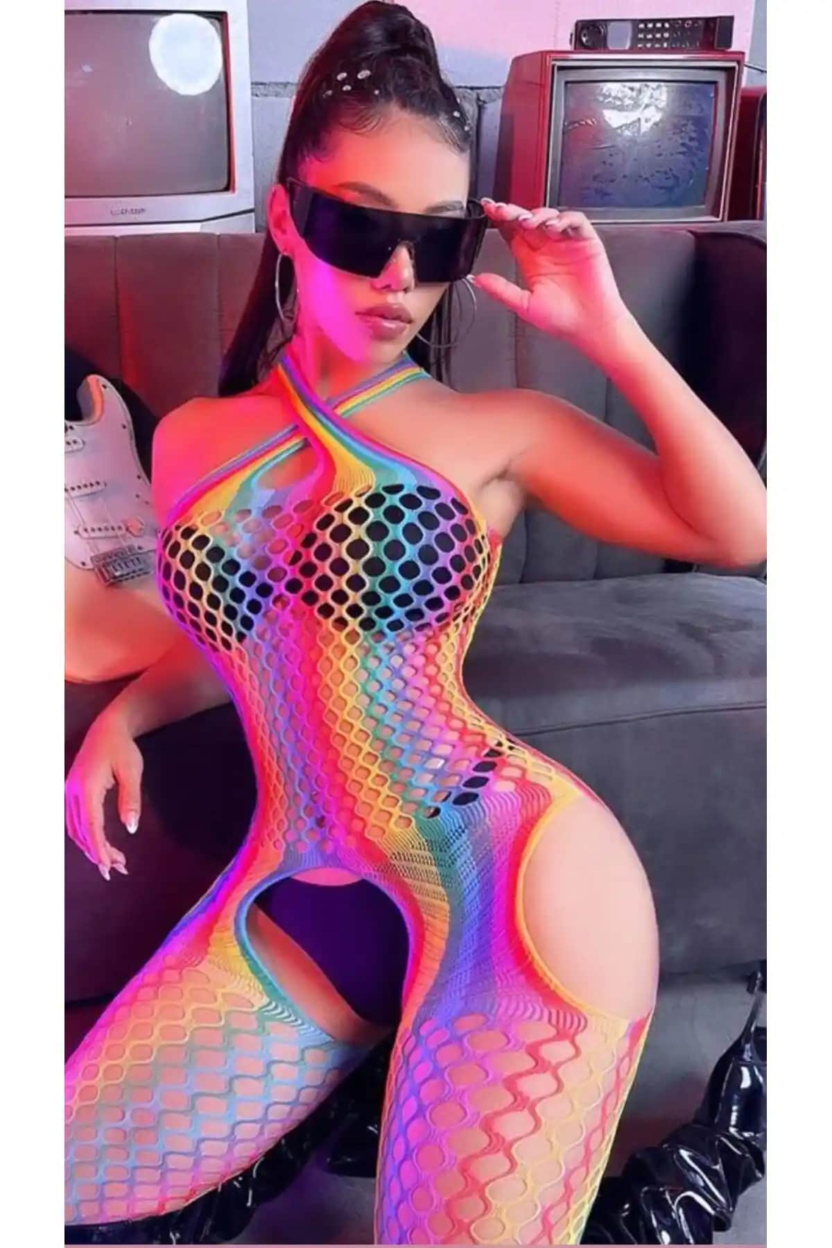 Dedo Kadın Renkli Desenli Fantazi Vücut Çorabı Modern ve Şık Tasarımıyla Öne Çıkıyor