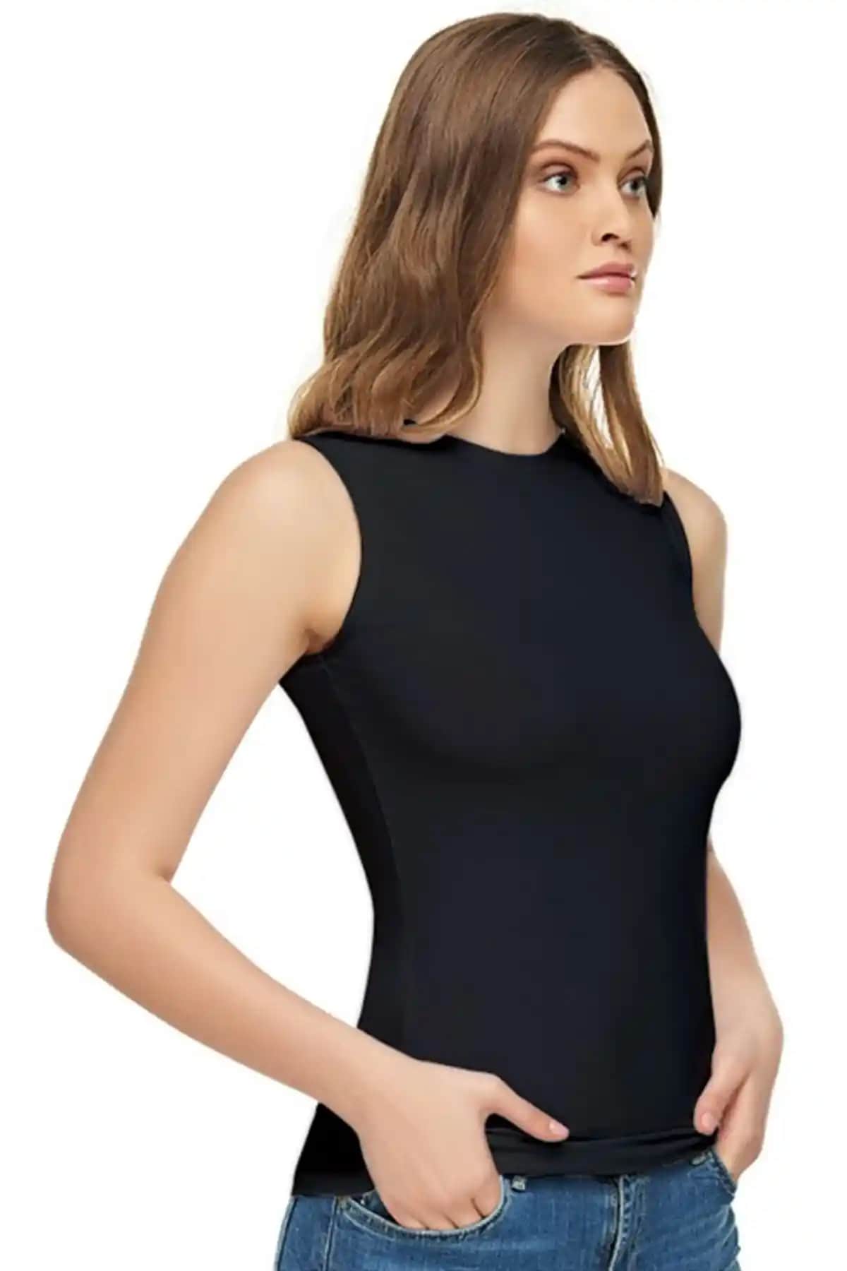 Kadınlar İçin Şık ve Konforlu Siyah Likralı Atlet - Günlük ve Spor Kullanımına Uygun