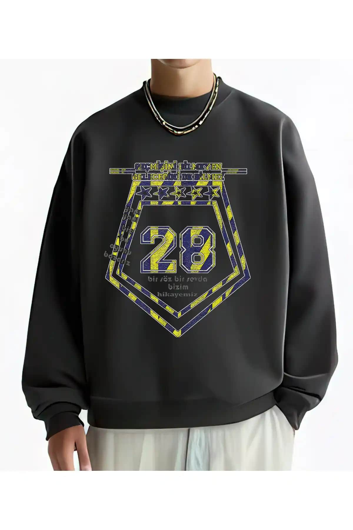 Tarzsokak genç ve modern baskılı tişörtleriyle günlük şıklık ve rahatlık sunar