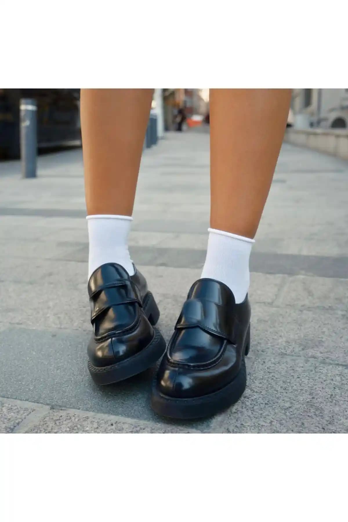 UZARLAR B&D 6'lı Beyaz Çift Lastiksiz Roll-top Soket Çorap Günlük ve Spor Kullanımına Uygun