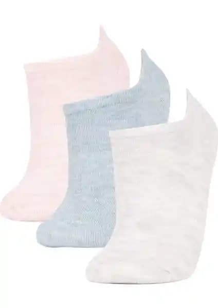 DeFacto Kadın 3'lü Pamuklu Sneaker Çorap Seti Konfor ve Şıklığı Bir Arada Sunar
