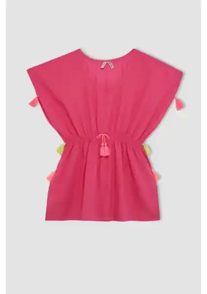 DeFacto Kız Çocuk Püsküllü Plaj Kimonosu: Rahat ve Şık Yazlık Tasarım