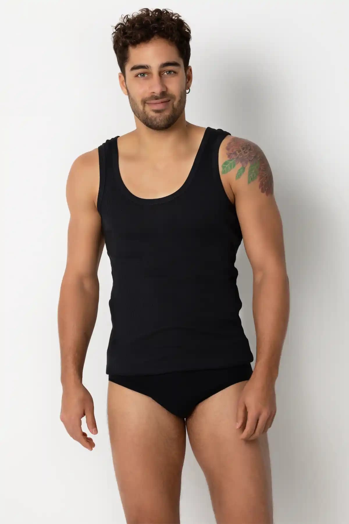 Miorre Kaşkorse Erkek Atlet: Konfor ve Şıklığı Bir Arada Sunan Pamuklu İç Giyim