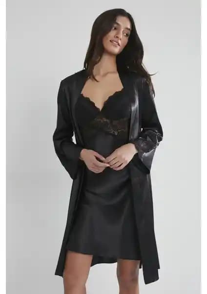 Pierre Cardin Saten Dantelli Gecelik ve Sabahlık Takımı - Şıklık ve Konforun Buluşması