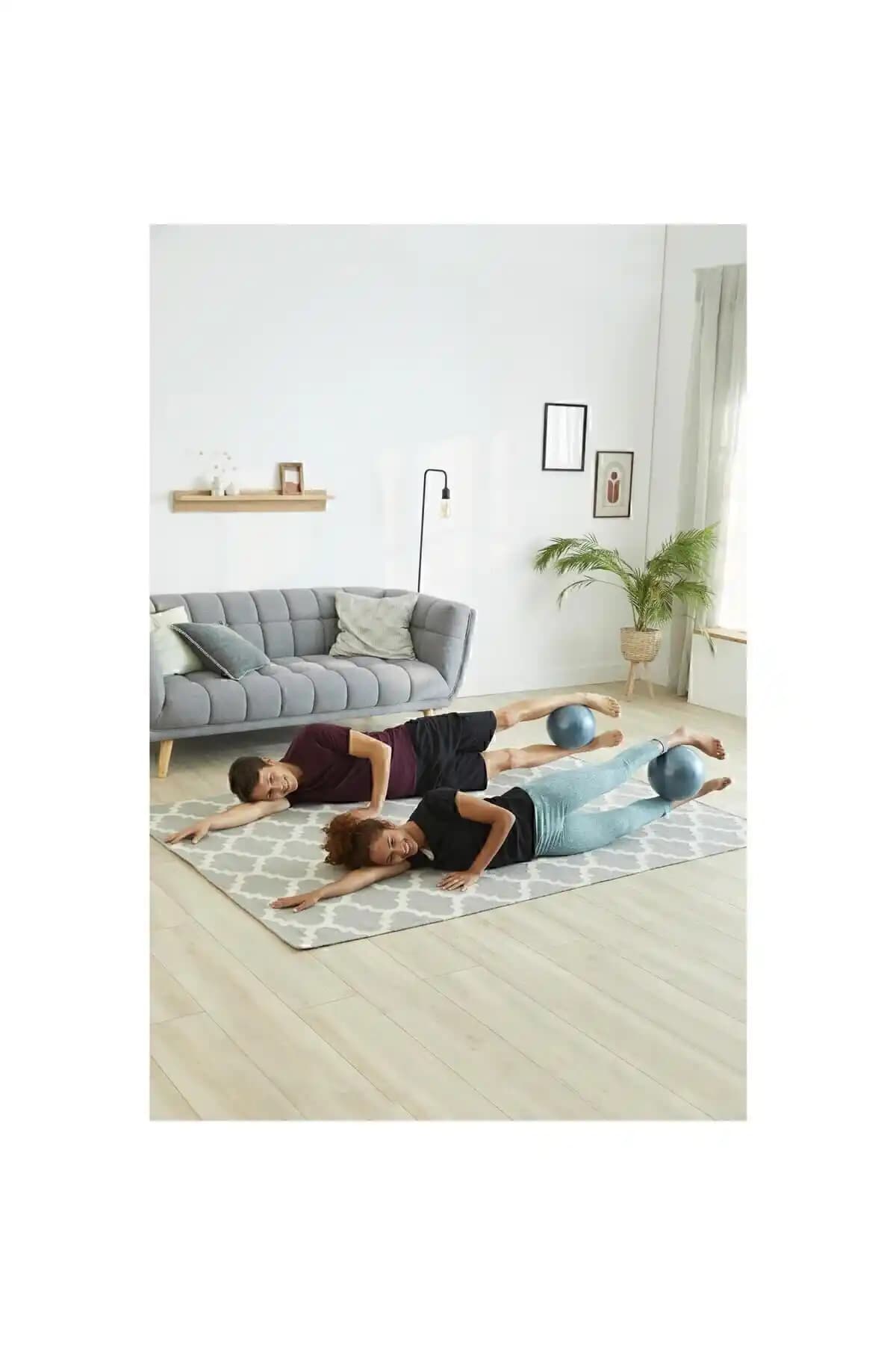 Domyos Pilates Topu: Dayanıklı ve Çok Yönlü Egzersiz Aracıyla Sağlıklı Yaşama Adım Atın
